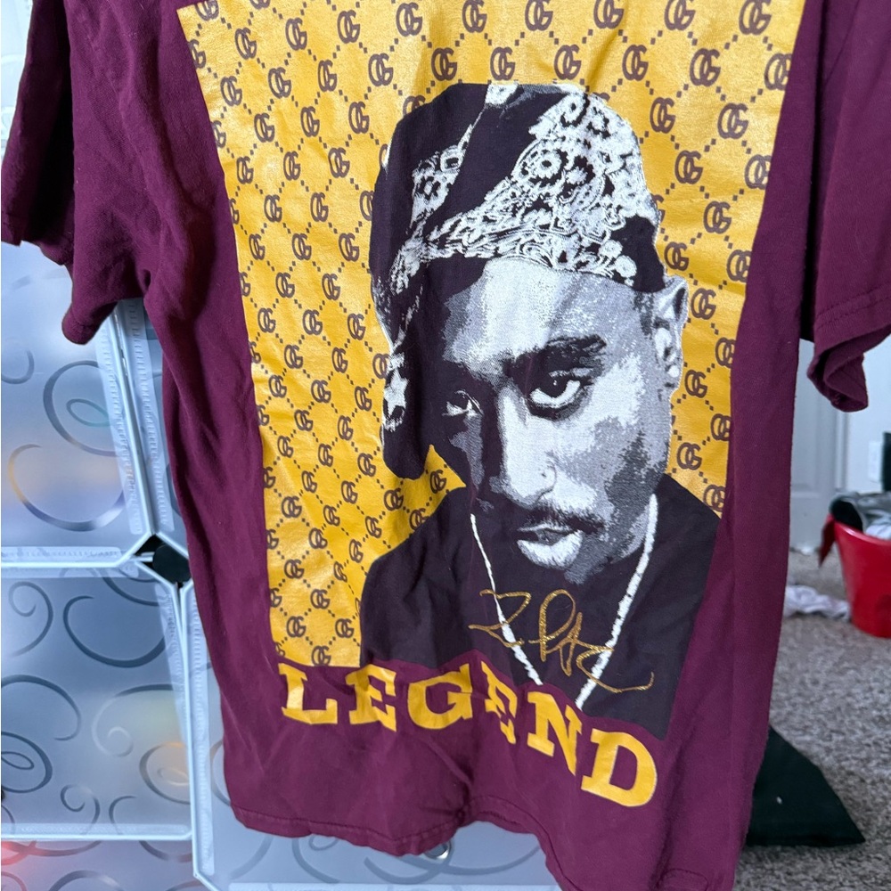 Legend Graphic T-Shirt in Burgundy and Yellow